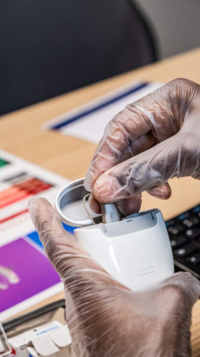 Aides auditives discrètes et confortables à porter